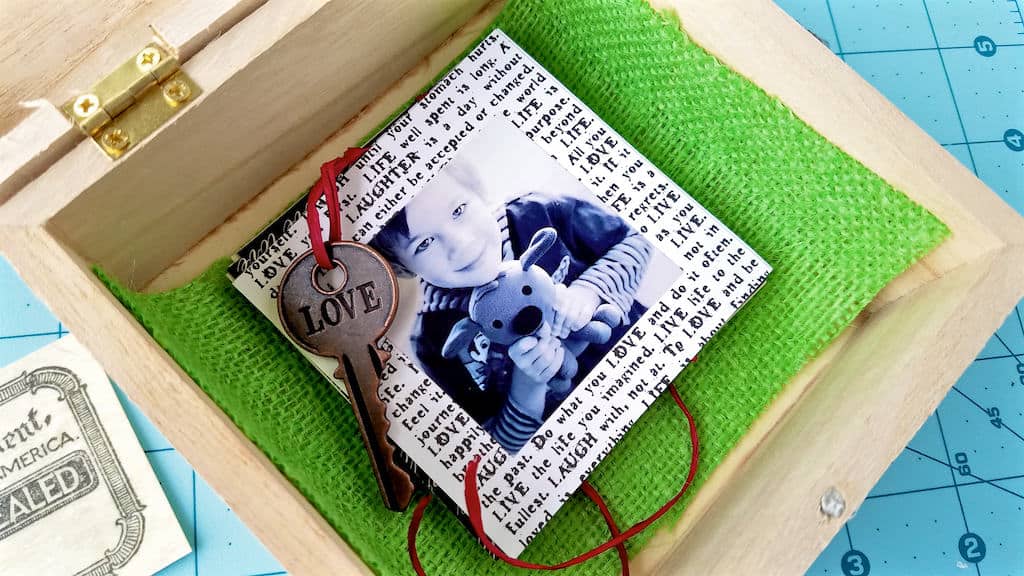 30-minute-diy-memory-box-2 how to make a diy photo keepsake box with pull out photos