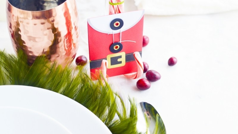 diy-candy-cane-place-card-holders